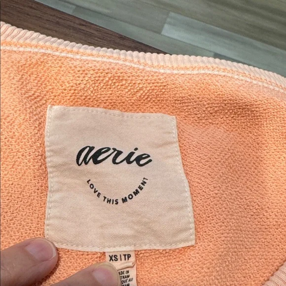 Aerie sweatshirt pair - Picture 5 of 7